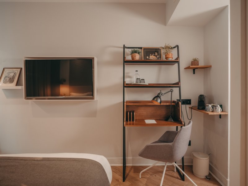 Superior