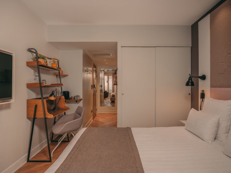 Superior